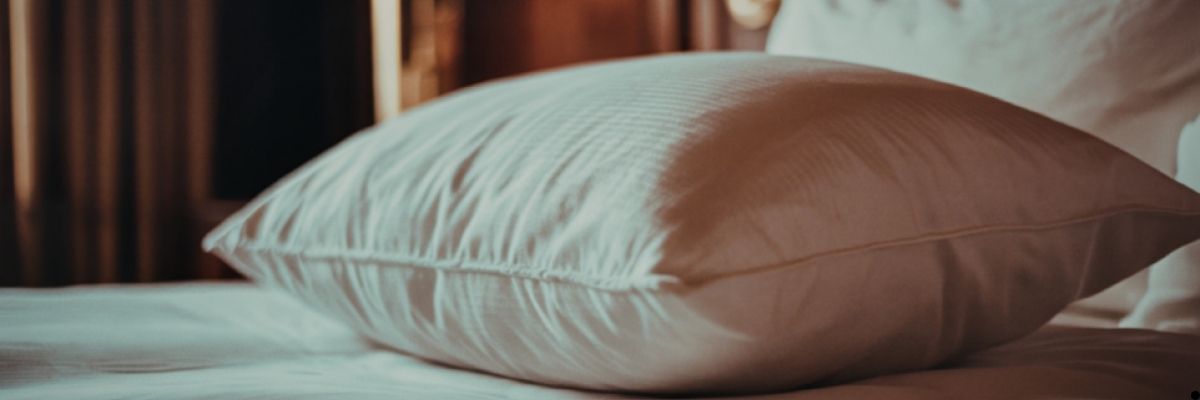 İpek Yastık Kılıfı Cilde ve Saça Gerçekten İyi Gelir mi